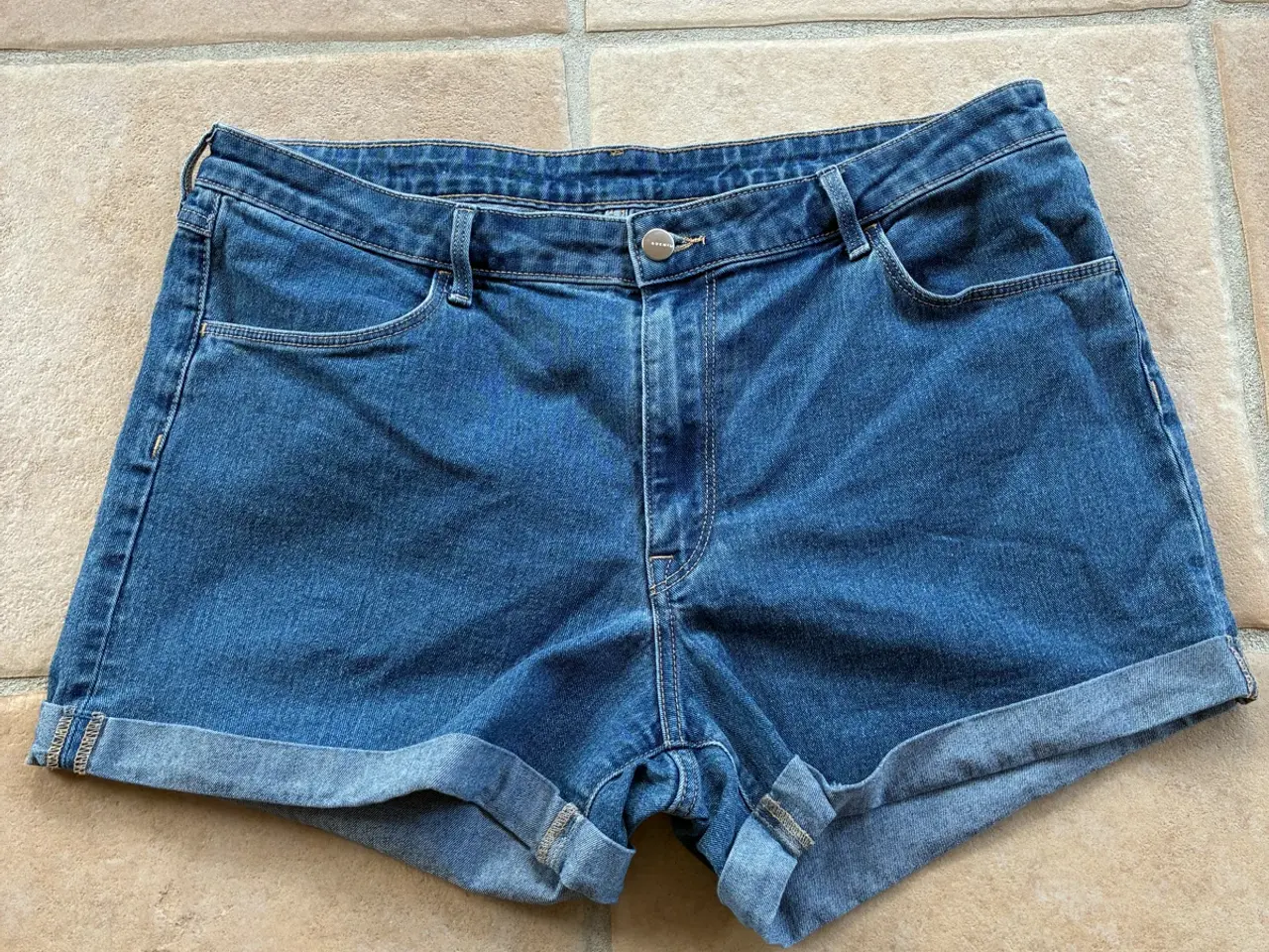 Billede 1 - H&M denim shorts str. 46