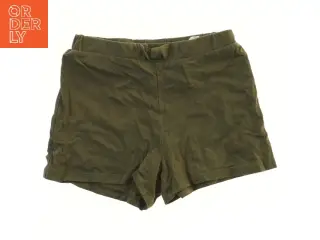 Grønne shorts fra H&M (str. 122)