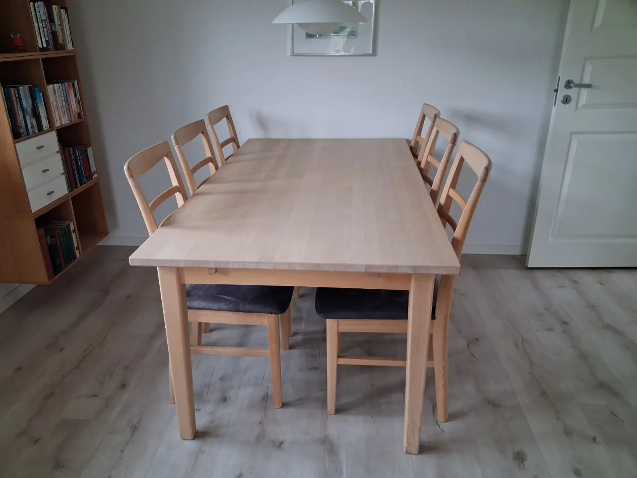 Billede 1 - Spisebord med 6 stole
