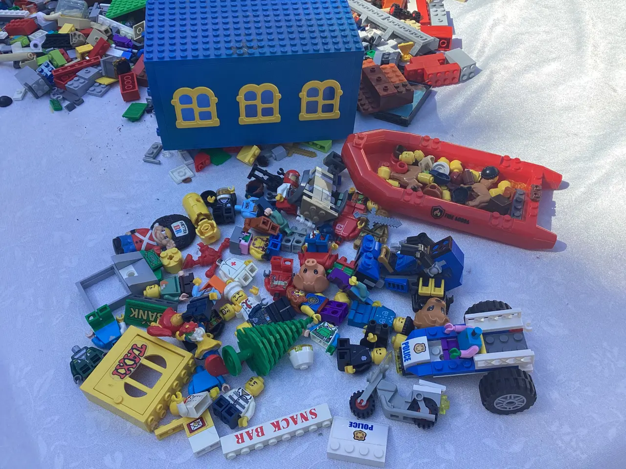 Billede 2 - 3 kg legoklods inkl byggetæppe