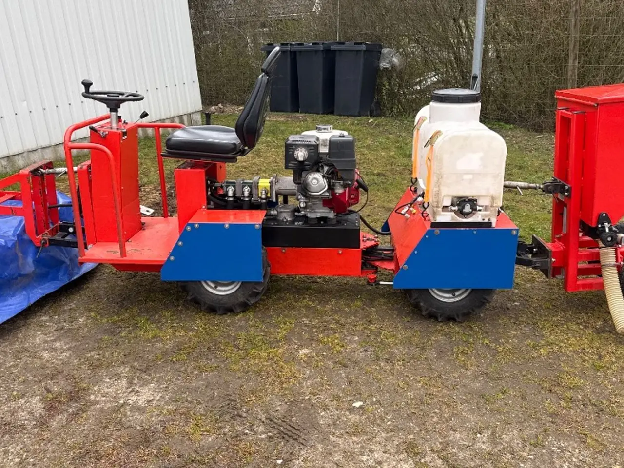 Billede 5 - V.J.T. Knækstyret sprøjtetraktor, SIRIO GØD