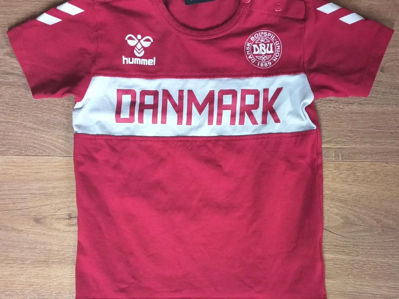 Billede 2 - DANMARK HUMMEL TRØJE, STR. 98, I FLOT STAND