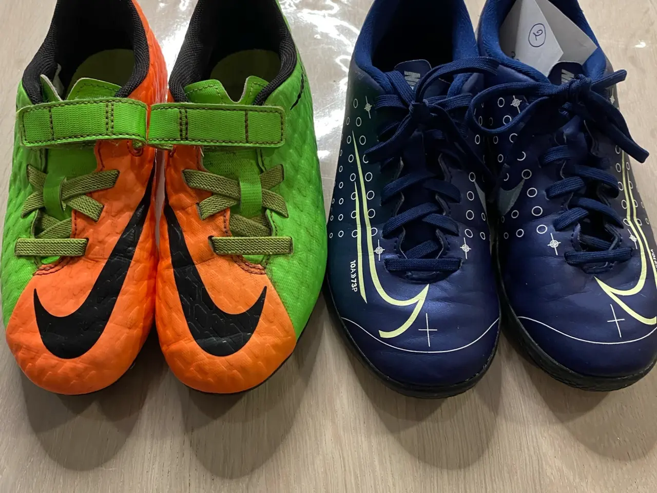 Billede 1 - Fodboldstøvler 31 og sneakers 33