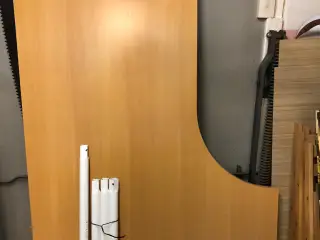 Hjørneskrivebord