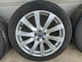 20" alufælge med sommerdæk
