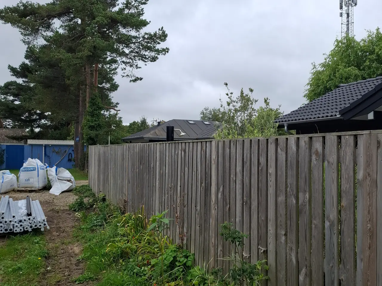 Billede 1 - Plankeværk 2.5 år 16 fag a' 250 kr