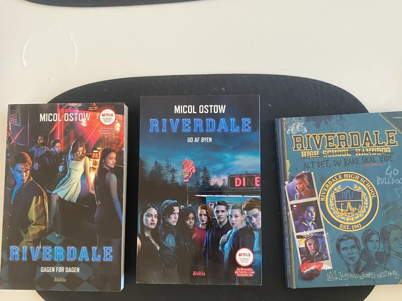 Billede 4 - Riverdale seriens 3 bøger