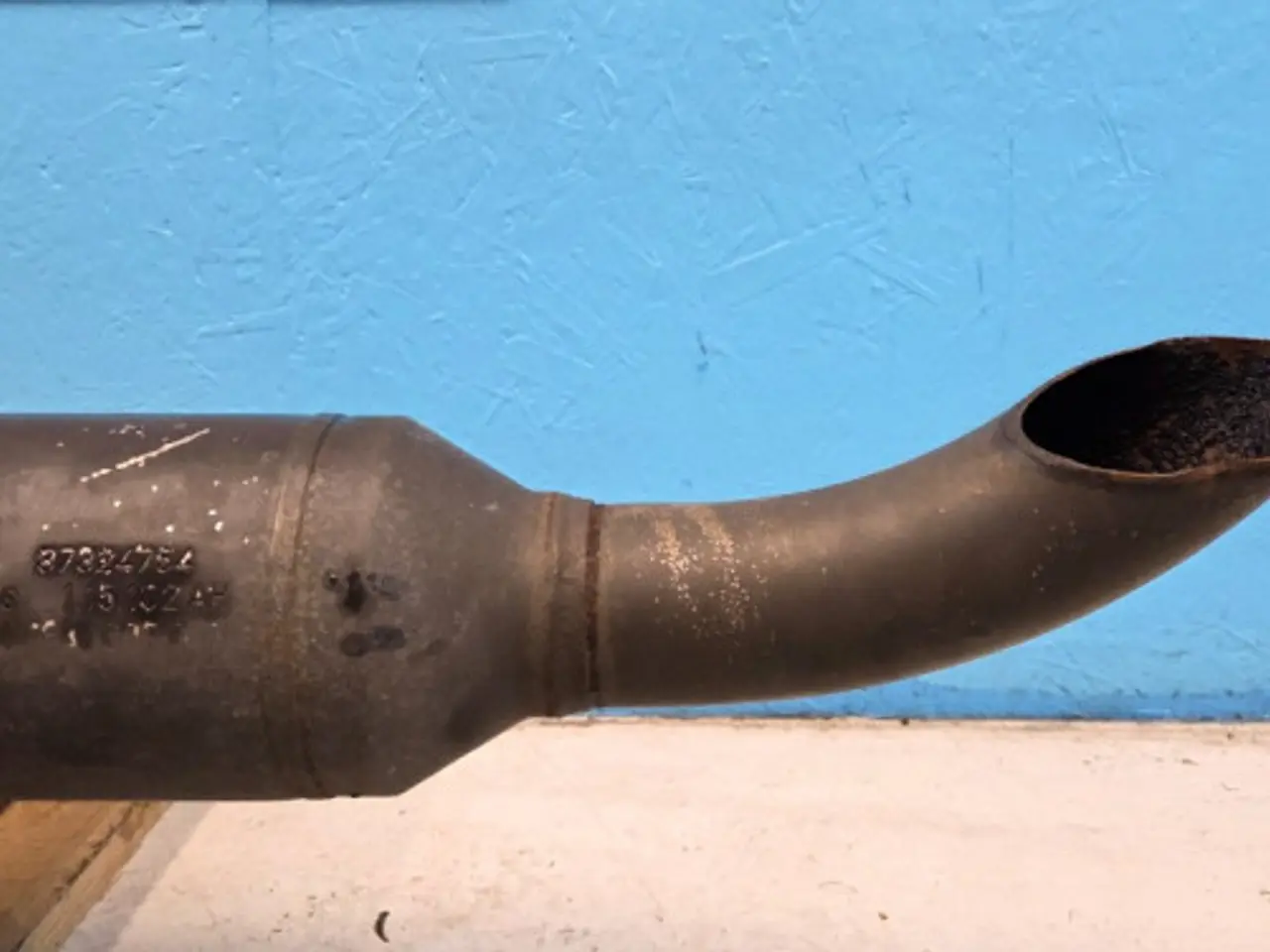 Billede 12 - New Holland T6030 Lyddæmper 87324755