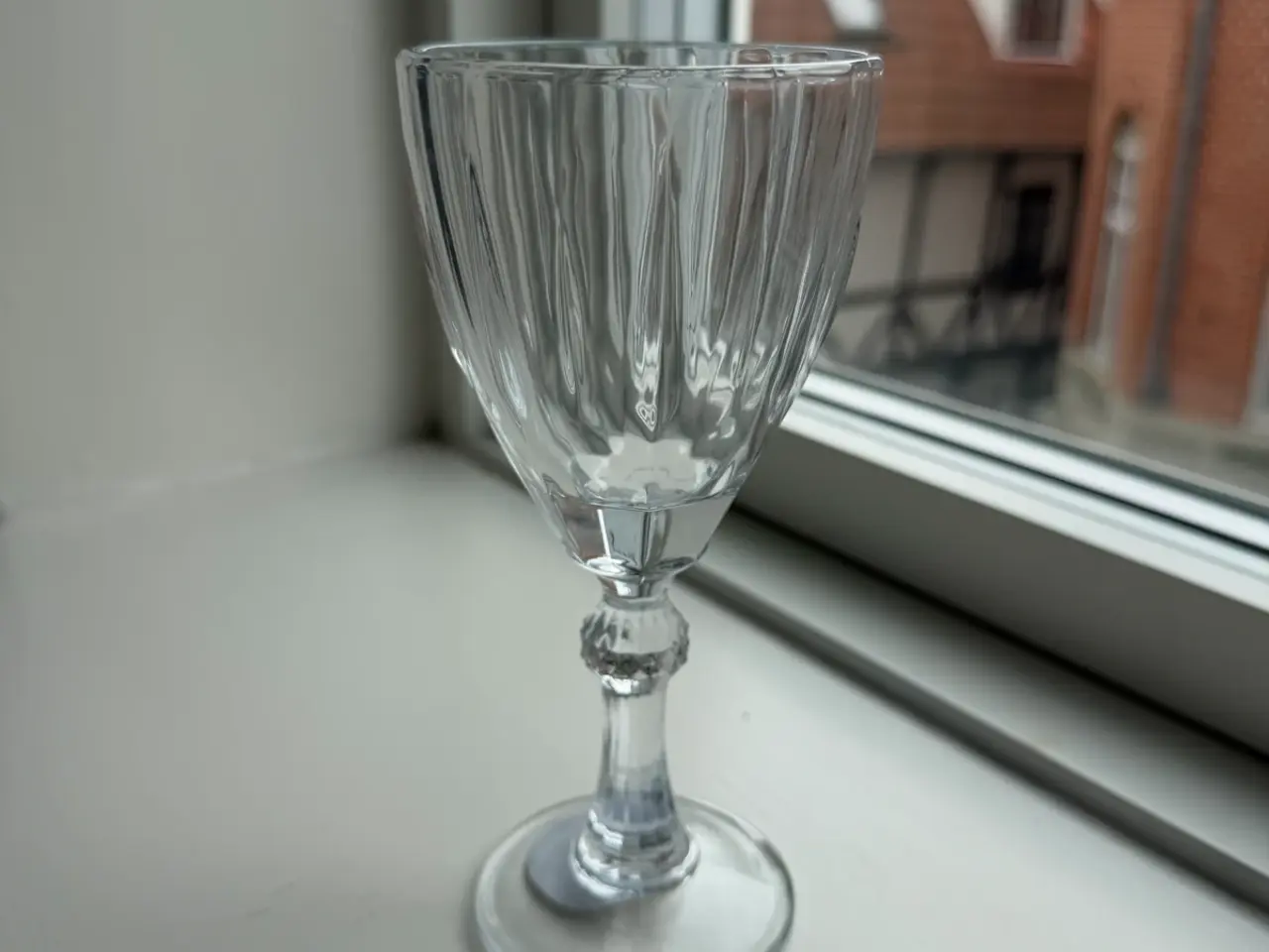 Billede 1 - Vinglas med fine detaljer