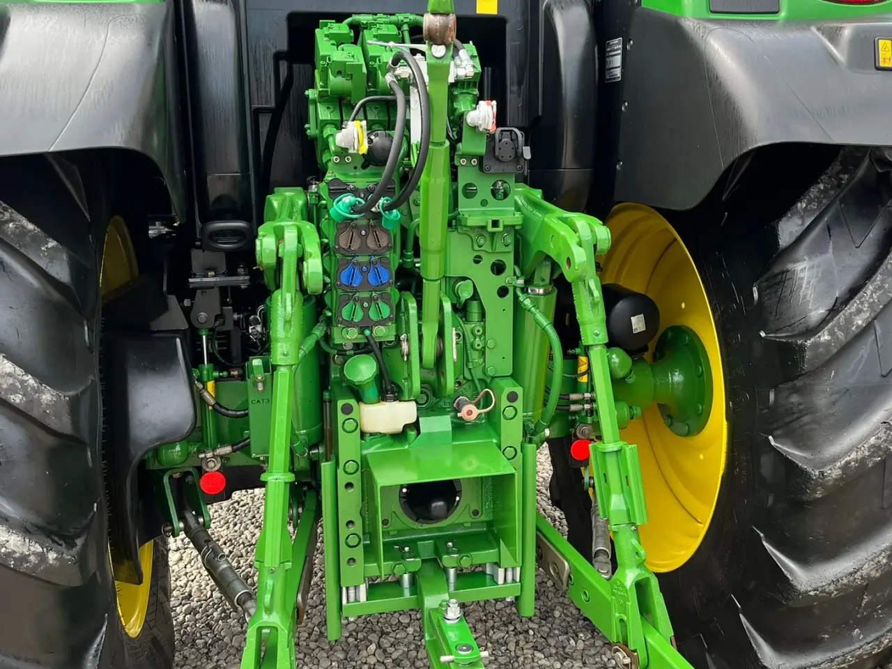 Billede 12 - John Deere 6135R Krybegear, frontlift, TLS Affjedret foraksel og affjedret kabine samt luft anlæg