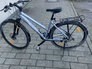 damecykel.  Scott 28 tommer21 gear, aluminum 