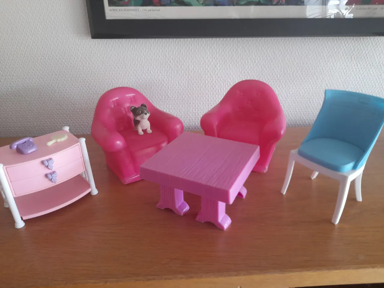 Billede 1 - Barbie dagligstue.