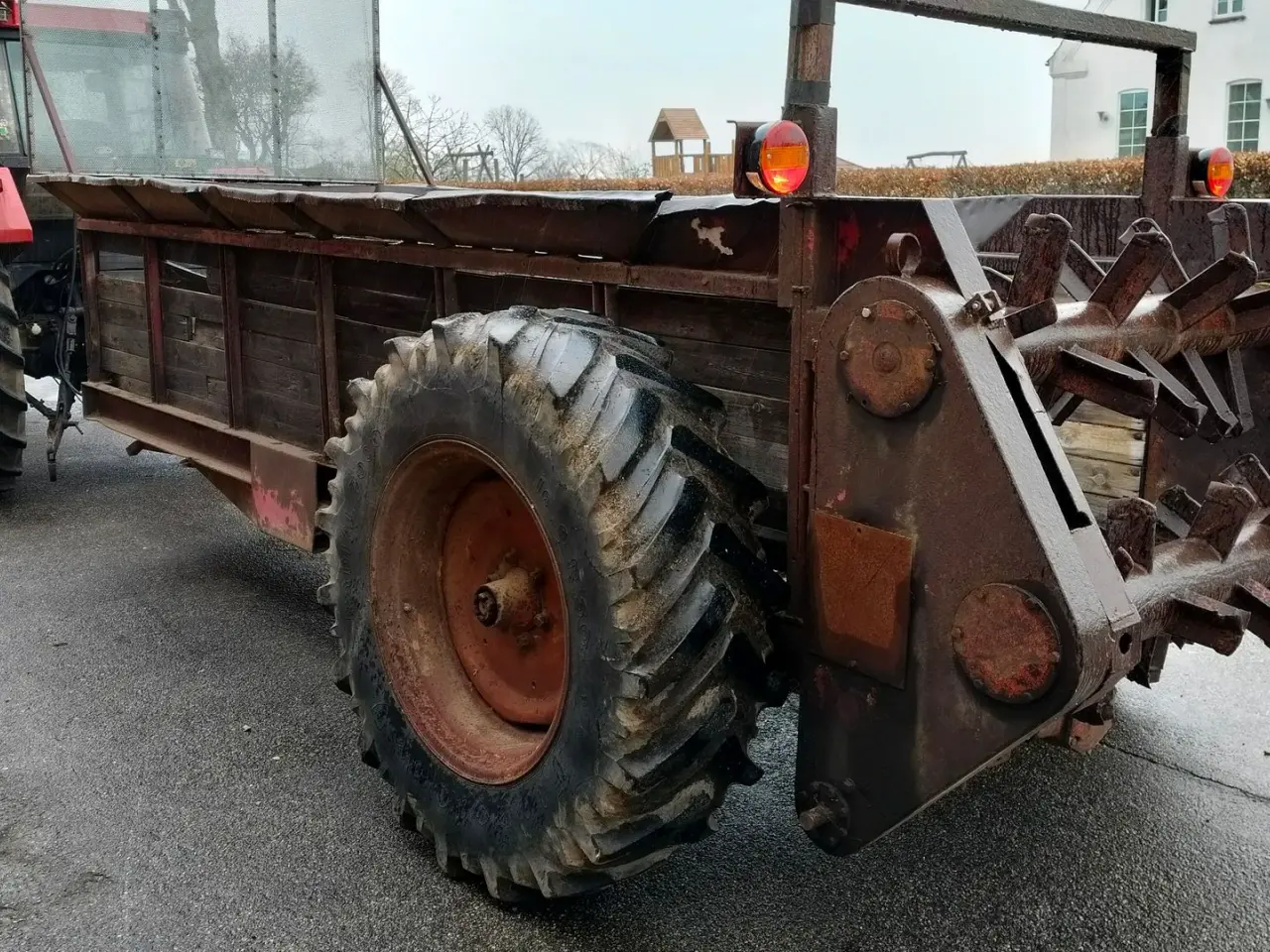 Billede 4 - Uggerby Staldgødningsspreder BUD MODTAGES