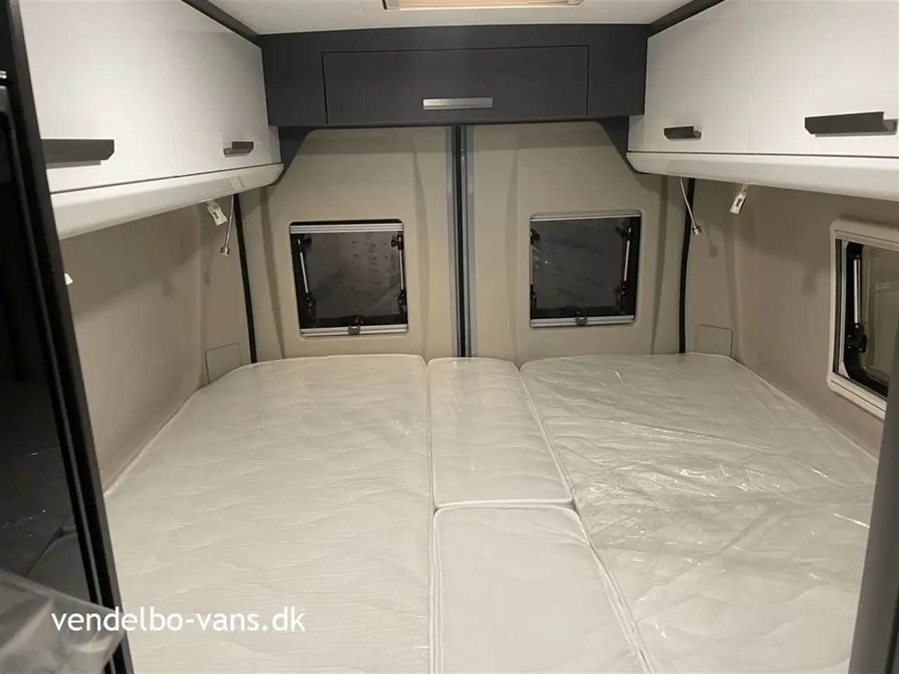 Billede 10 - 2022 - McLouis Menfys Van 04 Prestige Matic Det er CamperVan topudgaven med masser af udstyr - Prestige Matic