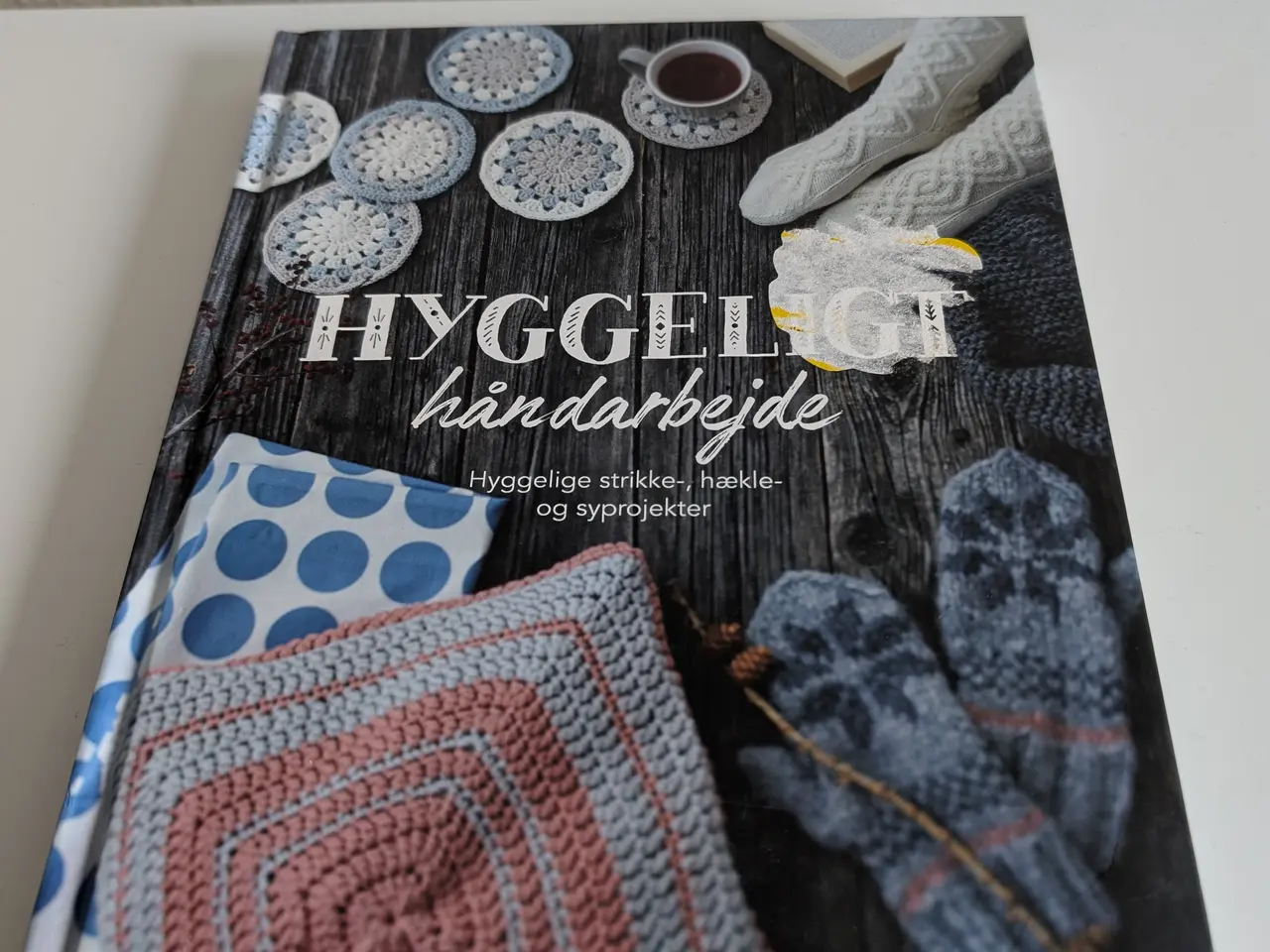 Billede 1 - Hyggeligt håndarbejde strikke, hækle, syprojekter