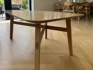 Sofabord i egetræ