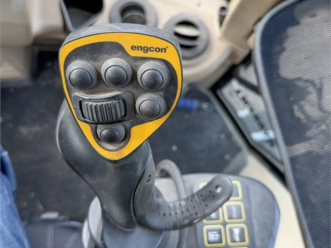 Billede 35 - Hydrema 926 E - Engcon MIG2 joystik (Dobbelt command 2), Engcon rotortilt, Moba 2D