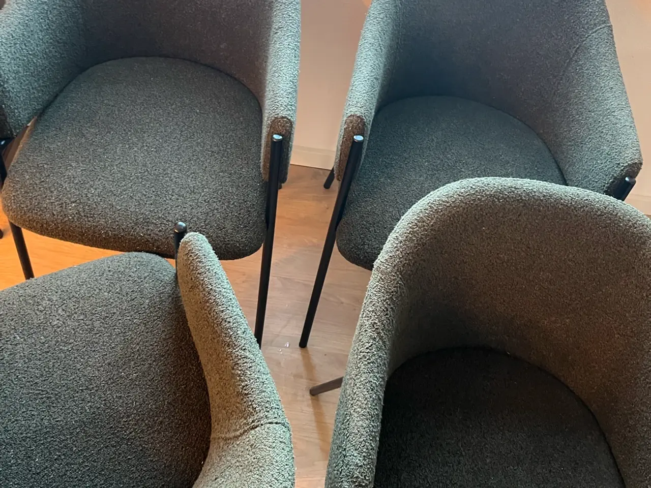 Billede 4 - Grønne spisestue stole i boucle stof