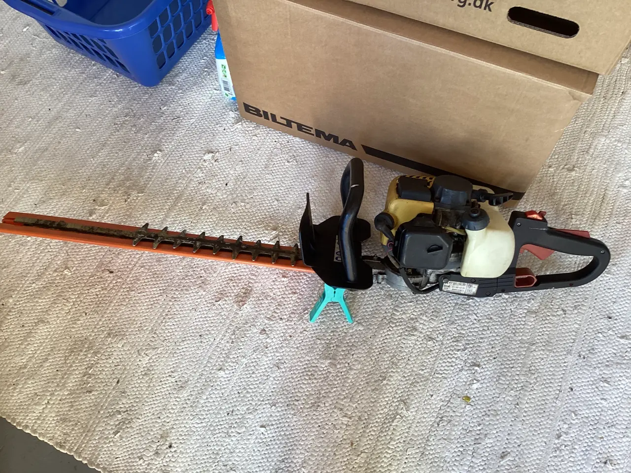 Billede 4 - Stihl HS 45 bensin hækkeklipper, 250kr.