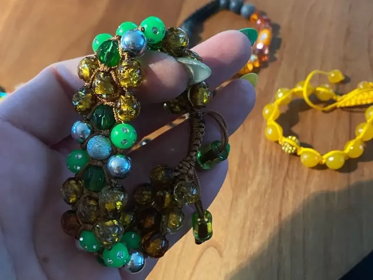 Billede 3 - Nye knyttede armbånd