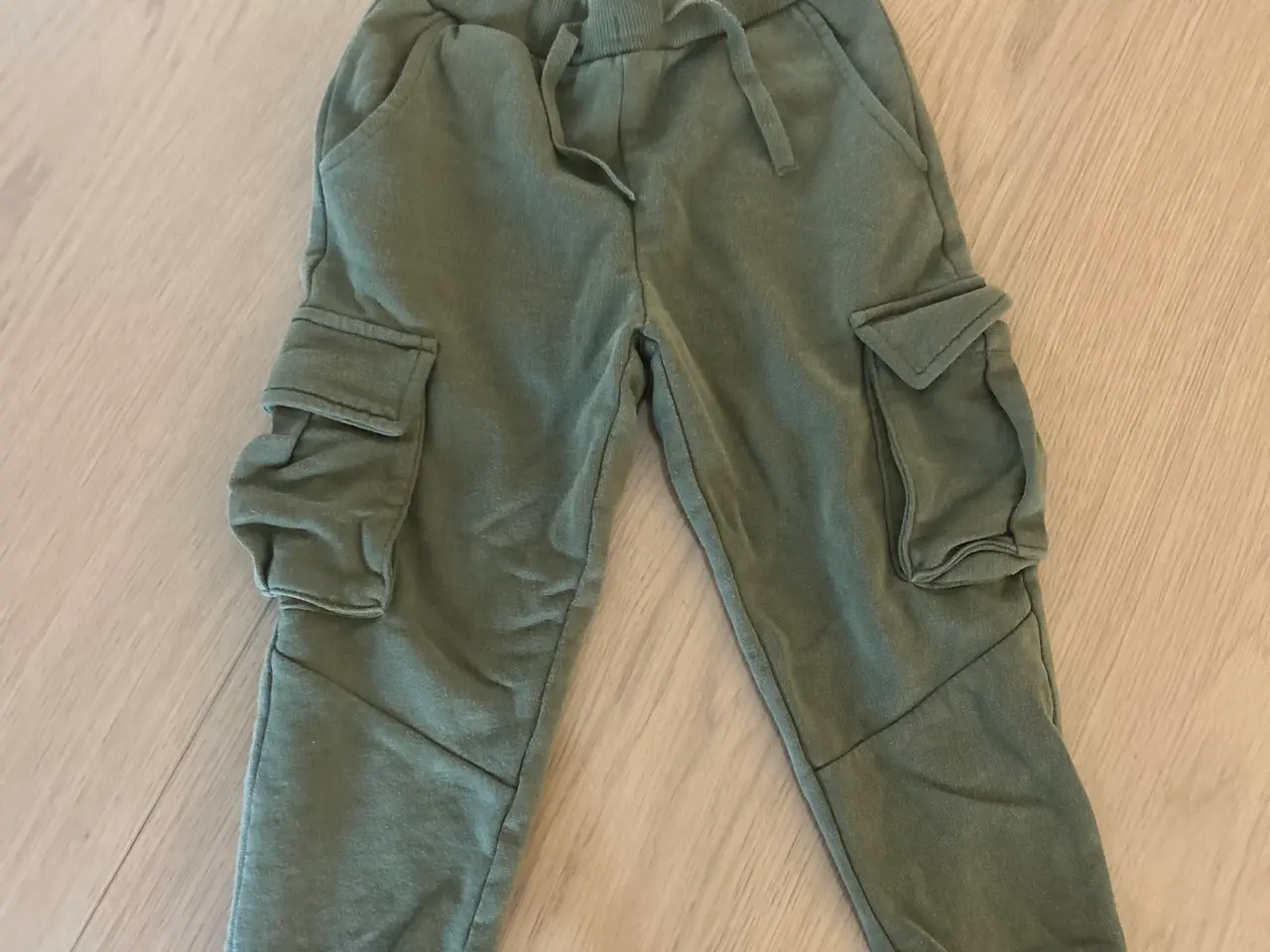 Billede 13 - Bukser 20 kroner stykket 