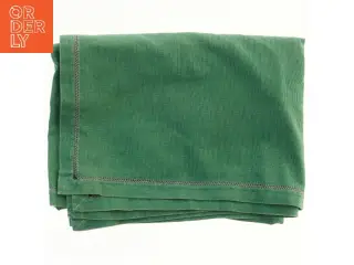 Fin broderet dug med hulmønster 136x108 cm (str. 136x108 cm)