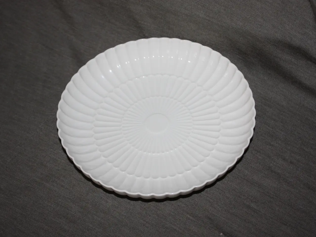 Billede 3 - Royal Copenhagen skål / fad 4030