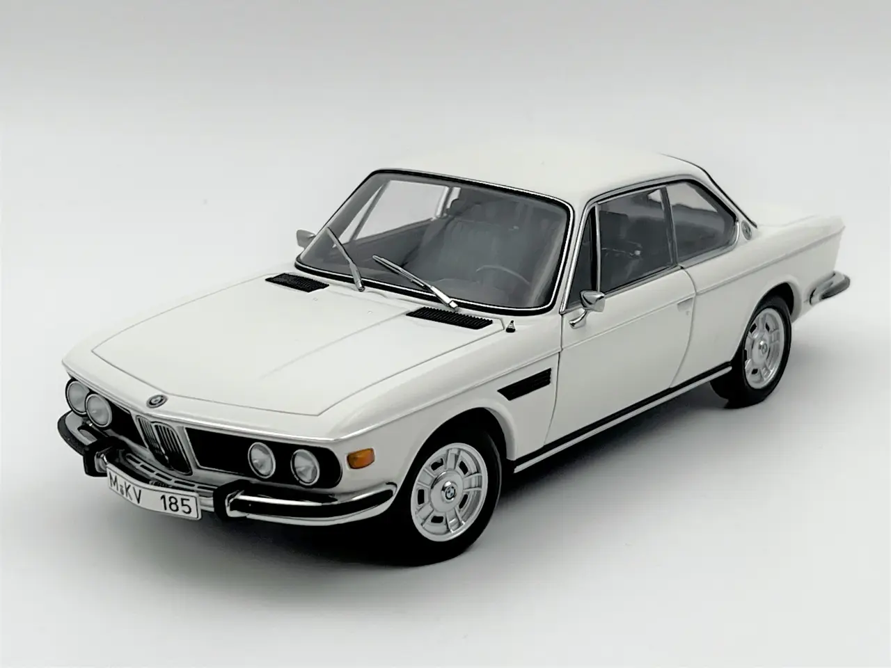Billede 2 - 1971 BMW 3,0 CSi E9 - 1:18 Mega sjælden udbudt