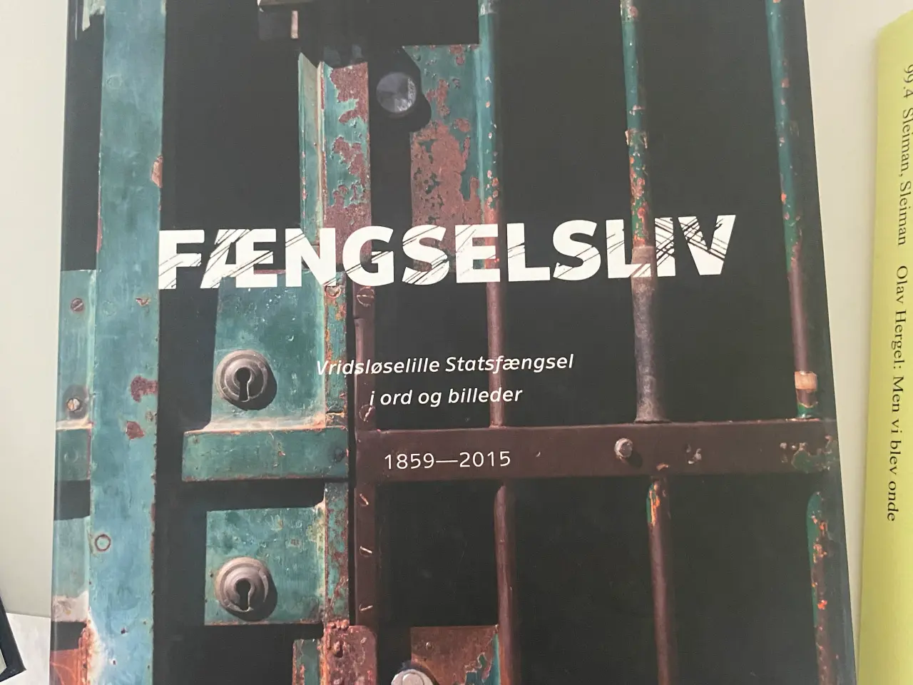 Billede 2 - Forskellige bøger