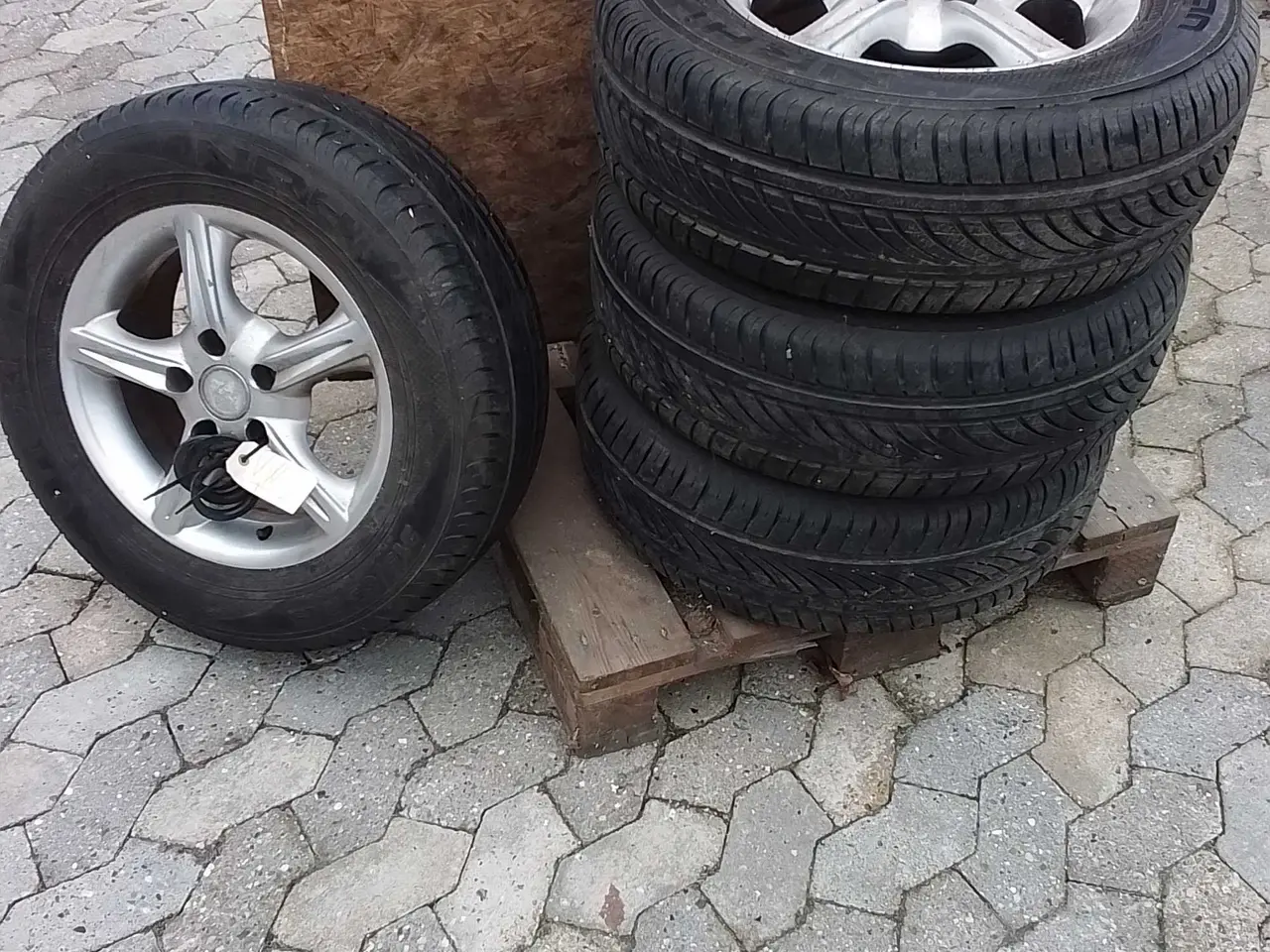 Billede 2 - Alufælge til vw t4