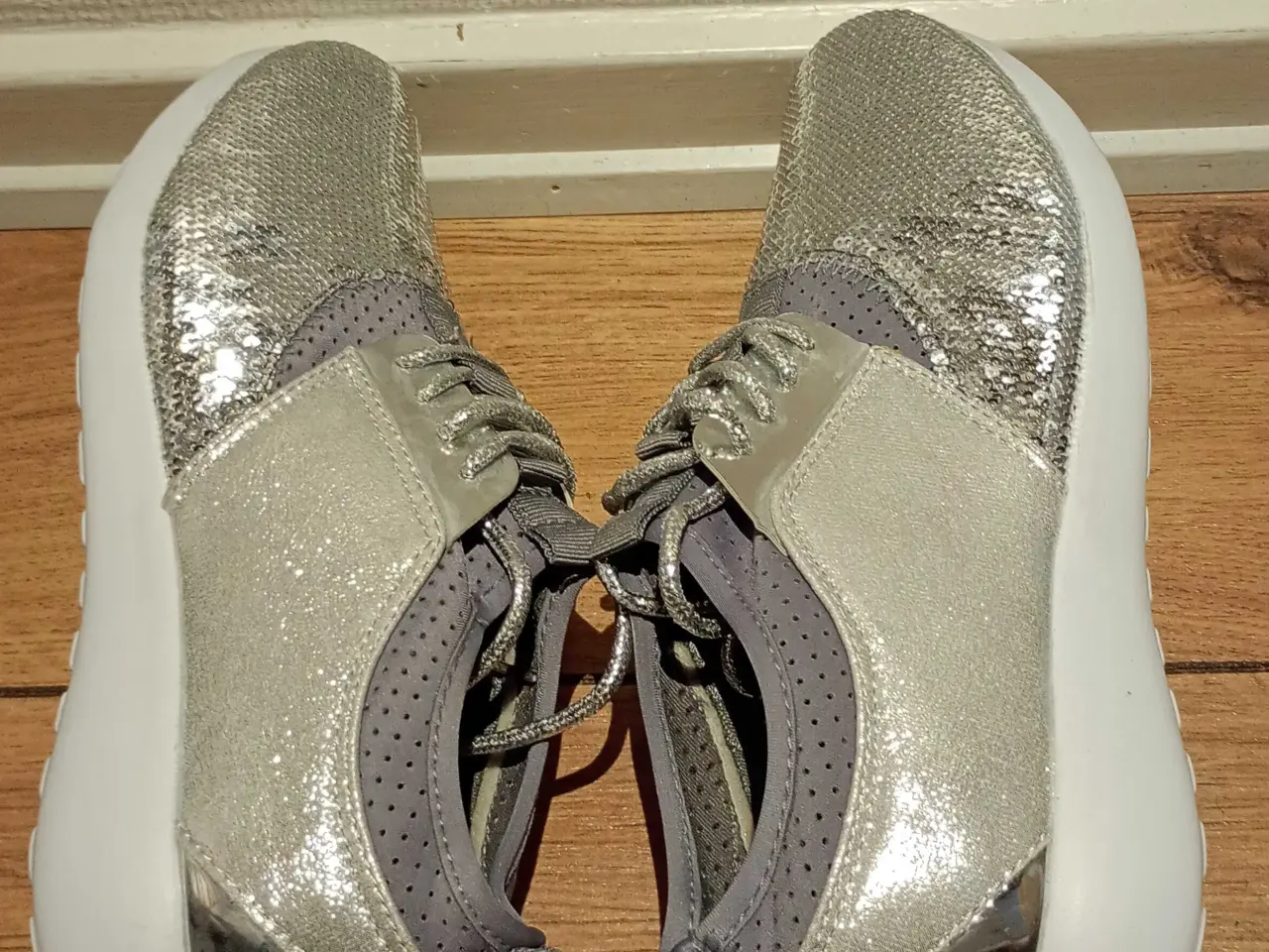 Billede 1 - Damesneakers, KELSI, str. 6 eller 39. Ubrugt.