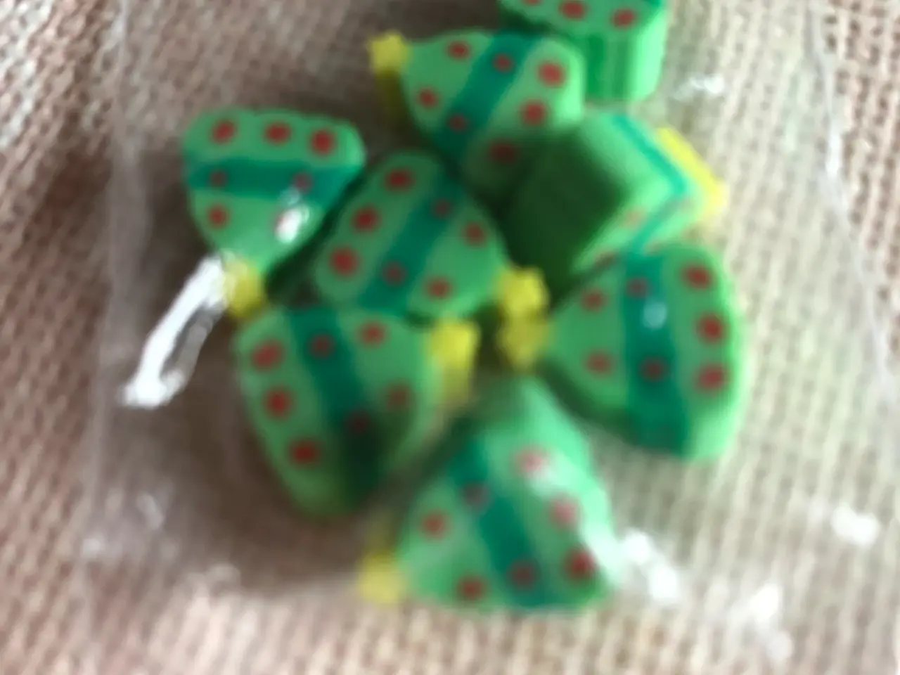 Billede 1 - Perler som juletræer