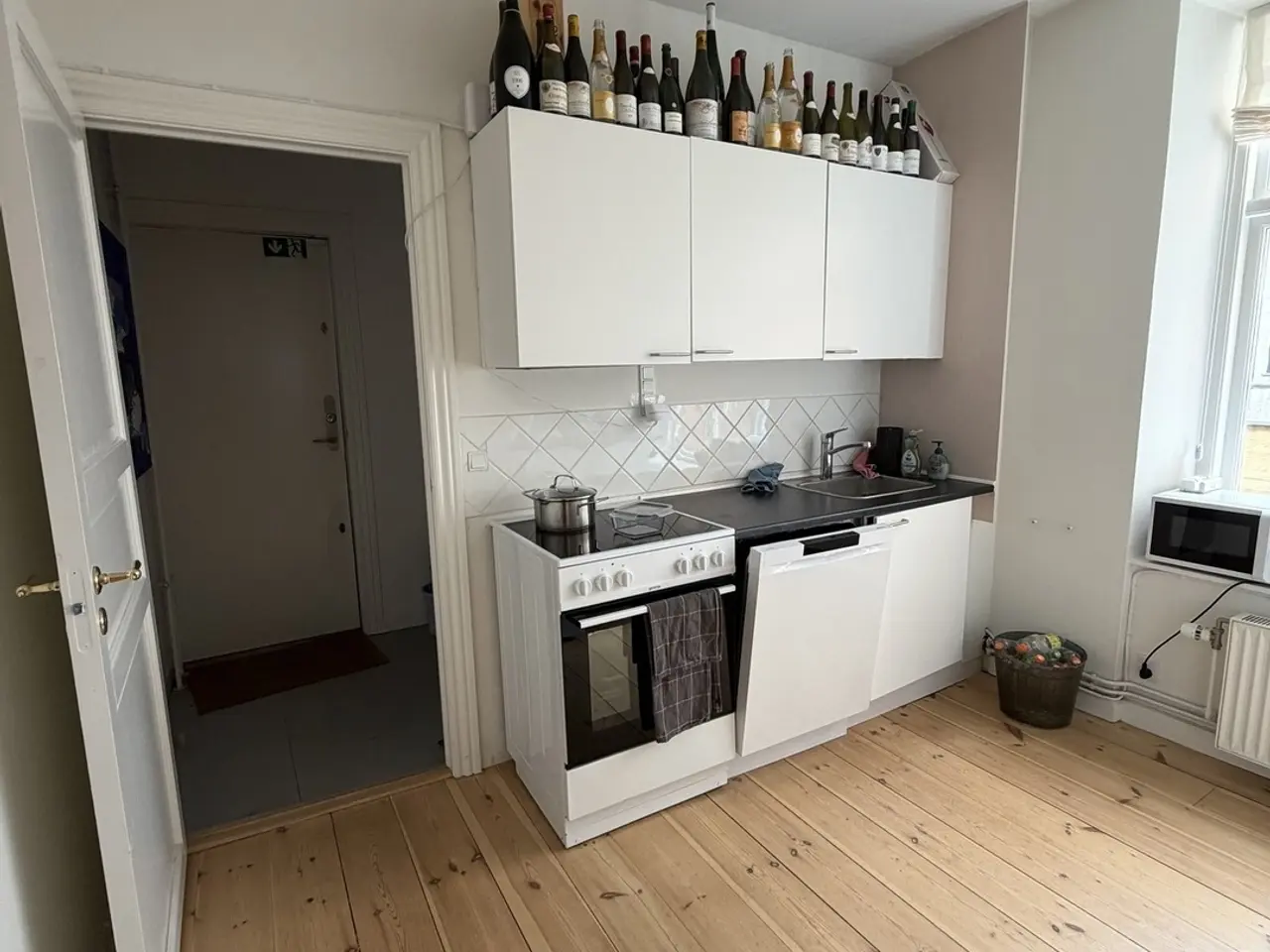 Billede 3 - Ledigt kontorlokale i smukt ejendom med mulighed for parkering