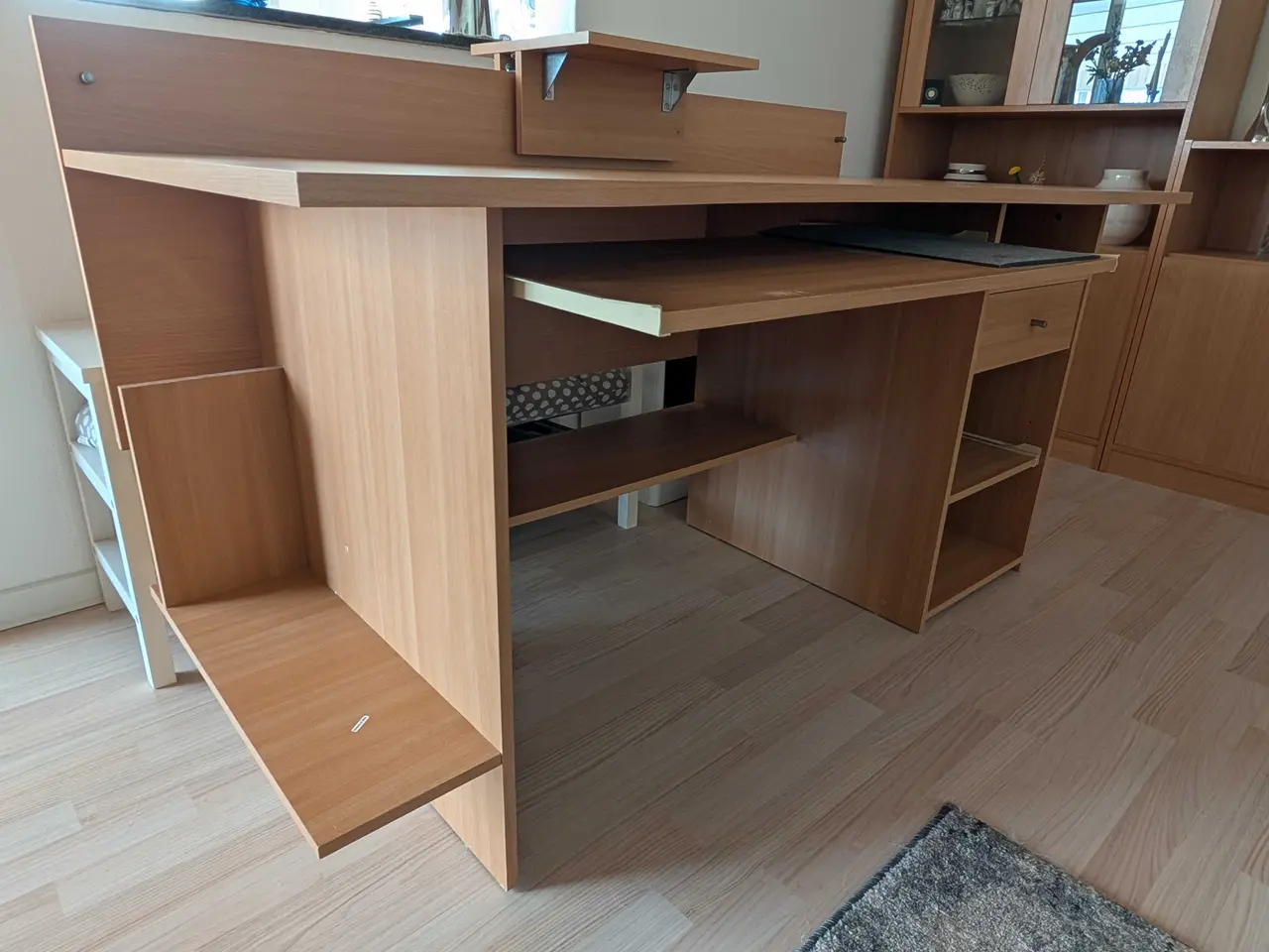 Billede 2 - Skrivebord til computer 