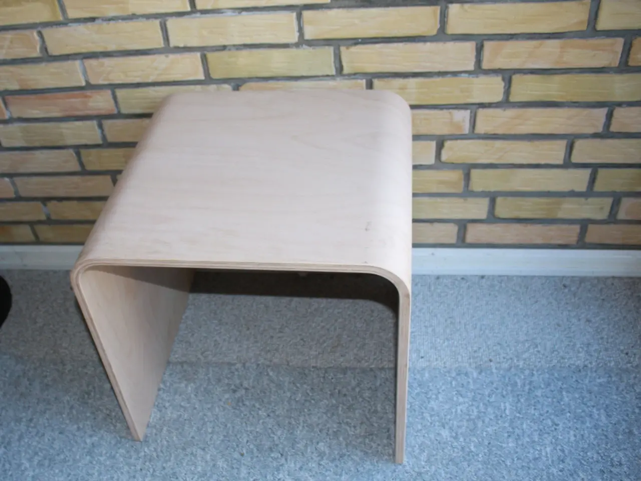 Billede 1 - Hjellegjerde, Skammel / sidebord.
