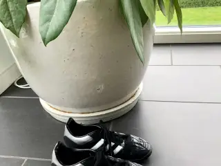 Adidas fodboldstøvler