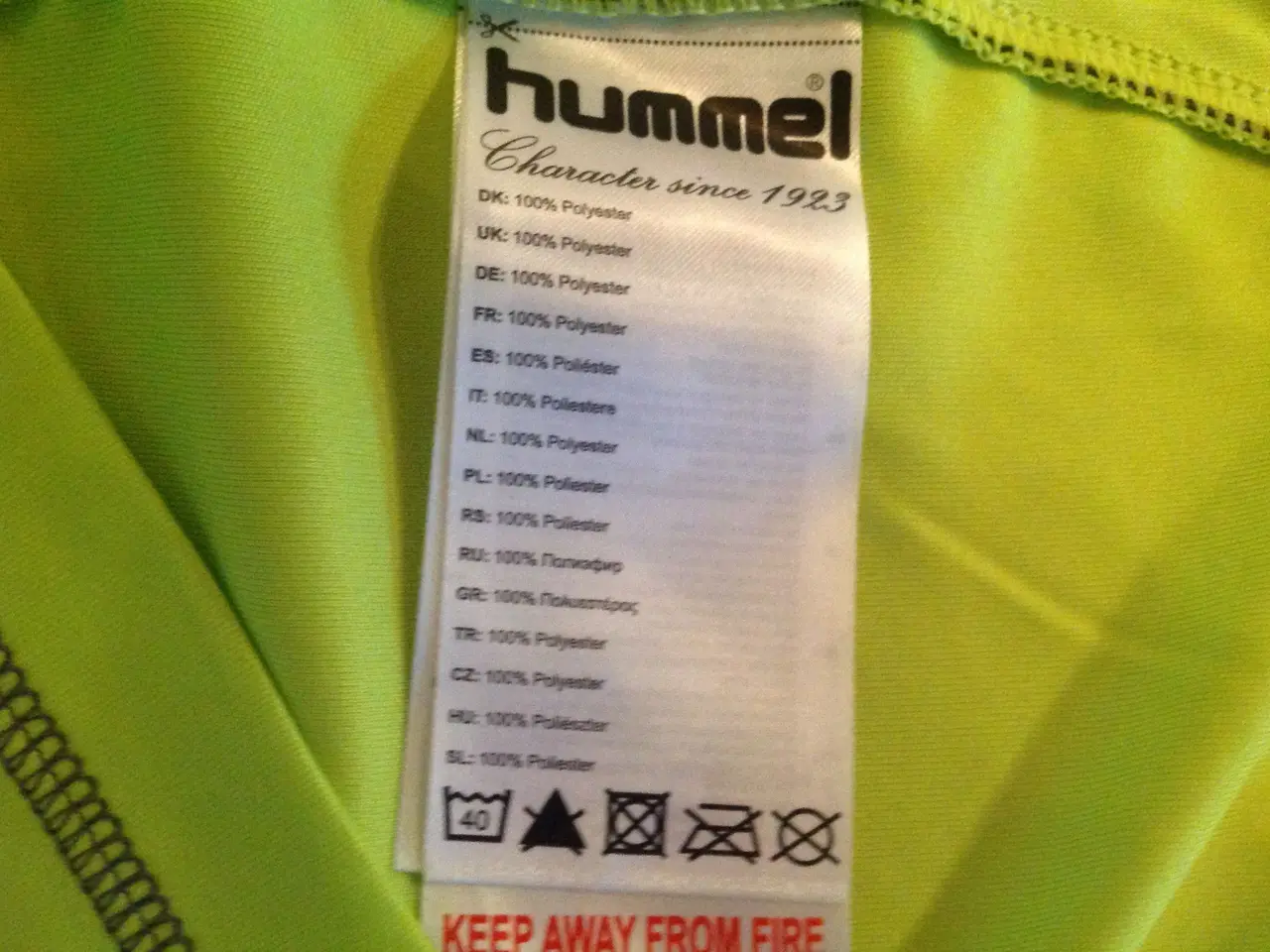 Billede 3 - Løbe T-shirt mrkt. Hummel