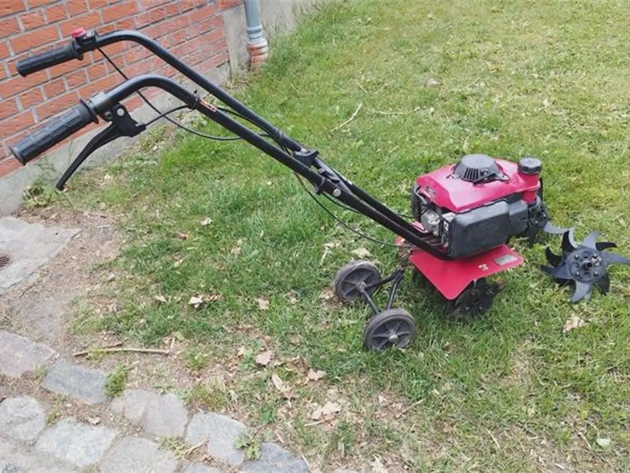 Billede 1 - Honda Fræser og kantskærer