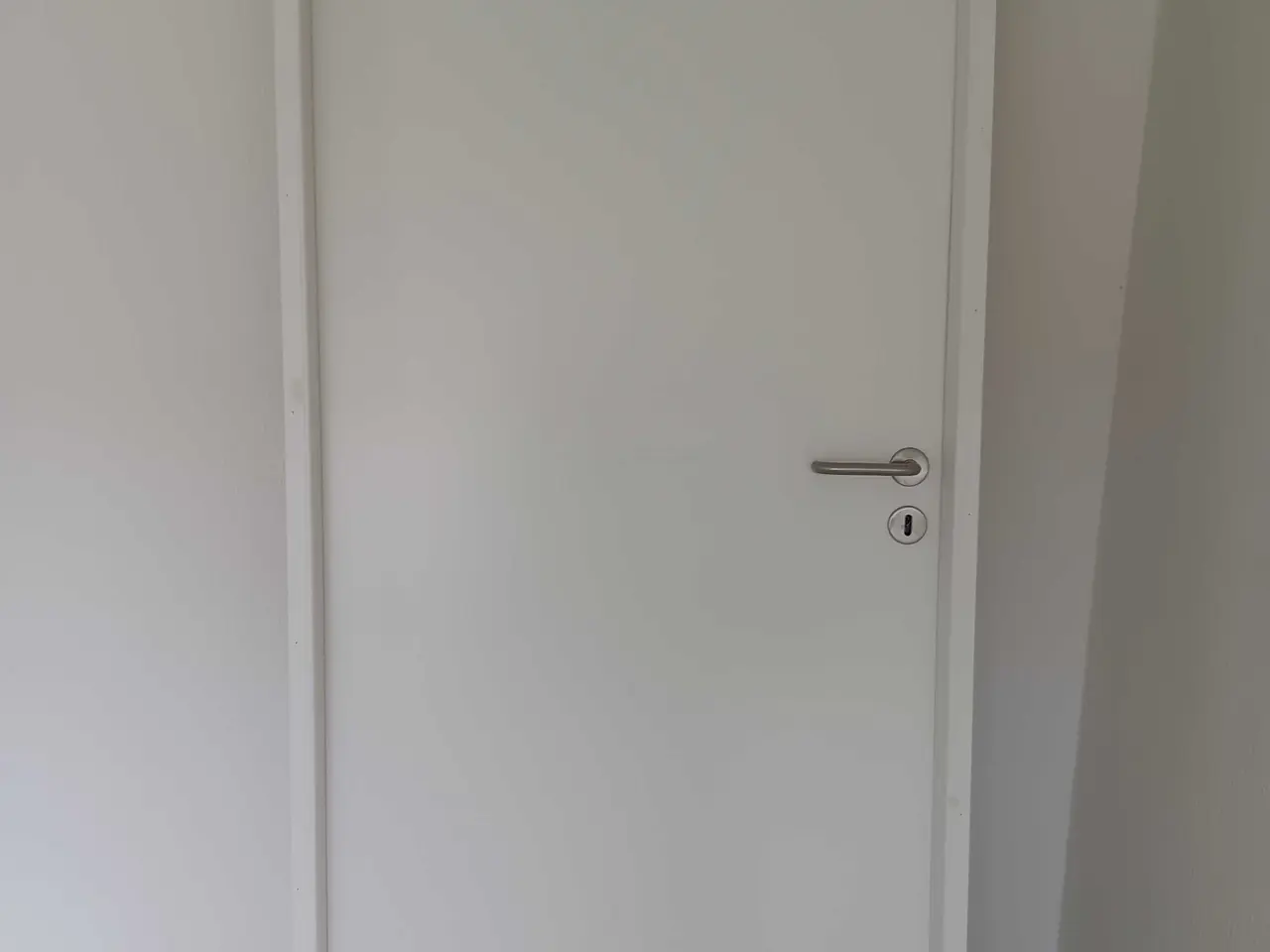 Billede 1 - Indv. dør m karm.