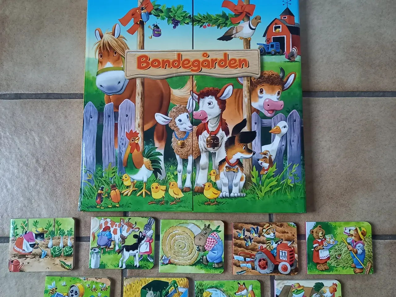 Billede 4 - Bondegården for de mindste med 9 små papbøger