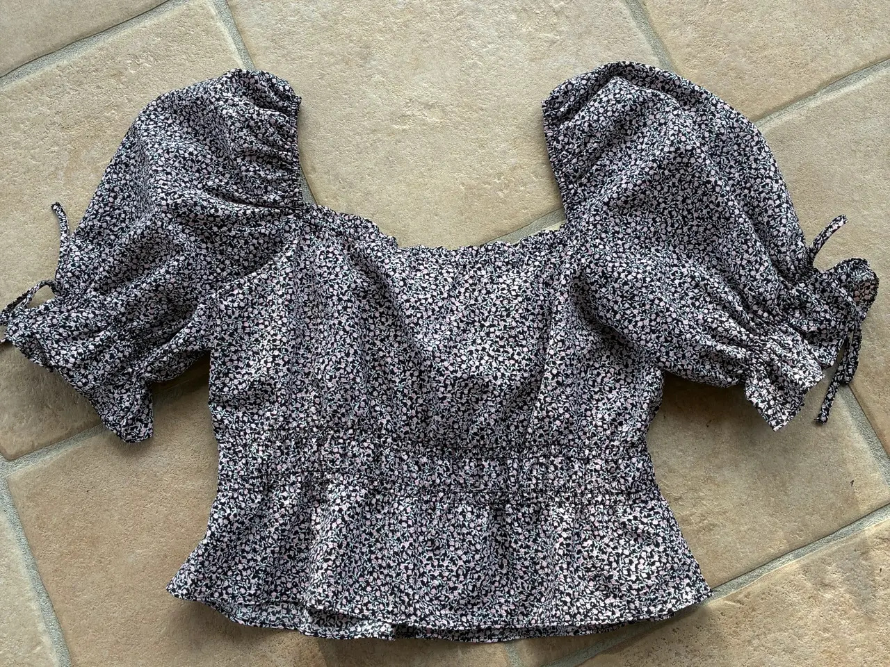 Billede 2 - H&M bluse str. M