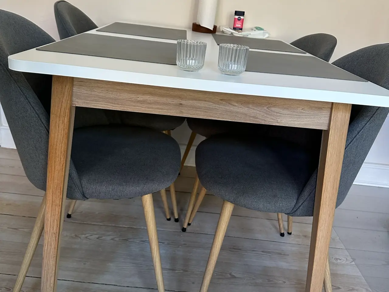 Billede 8 - Spisebord med stole