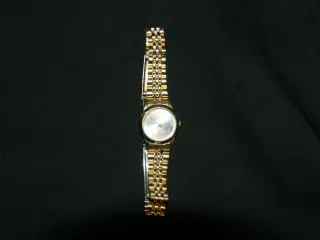 Rigtig fin Ecco dame armbåndsur sælges