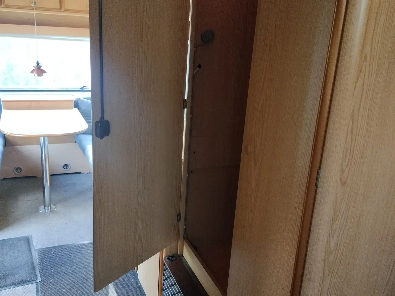 Billede 15 - Campingvogn med 2 fortelte.
