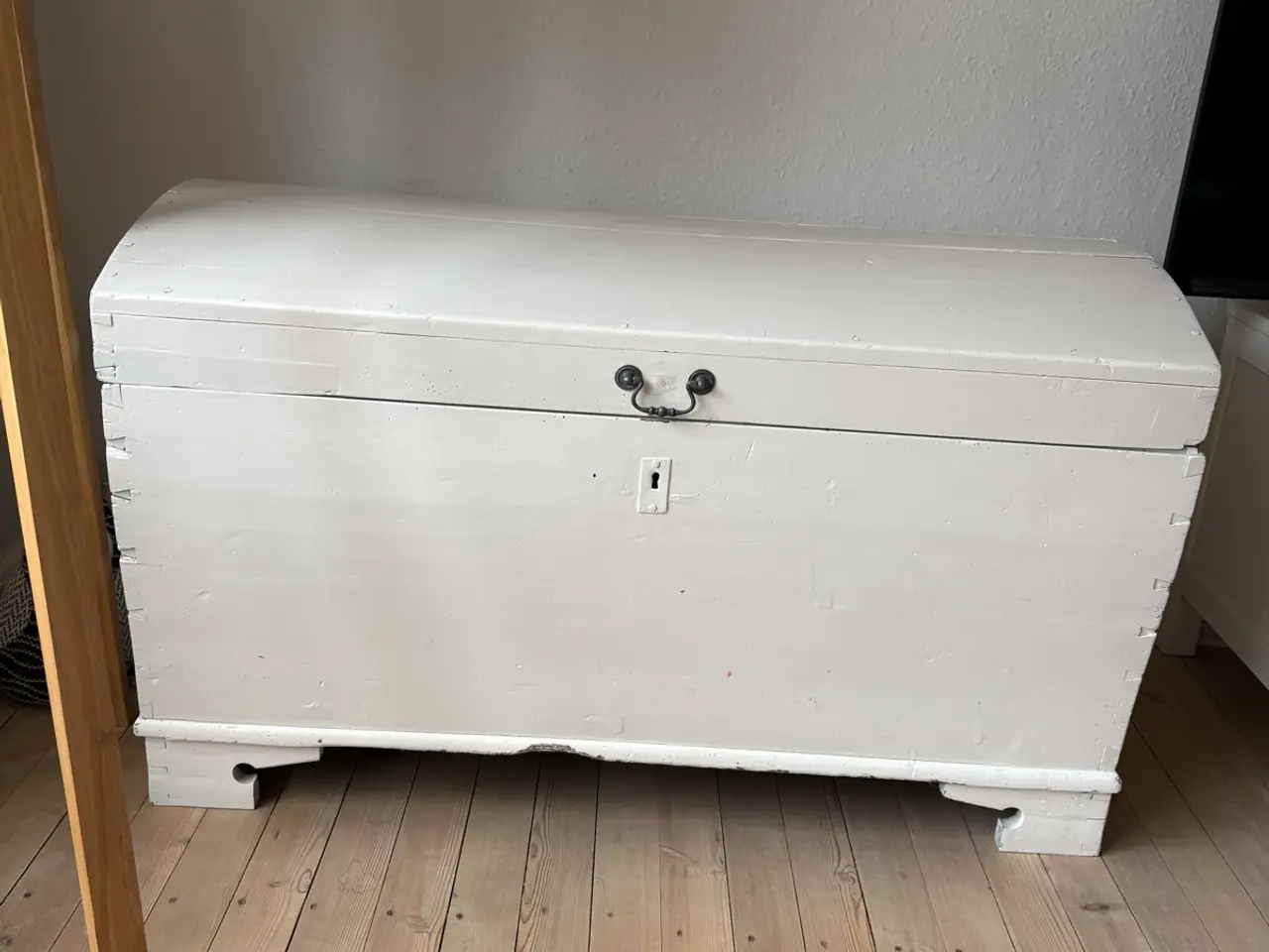 Billede 1 - Gammel kiste med patina