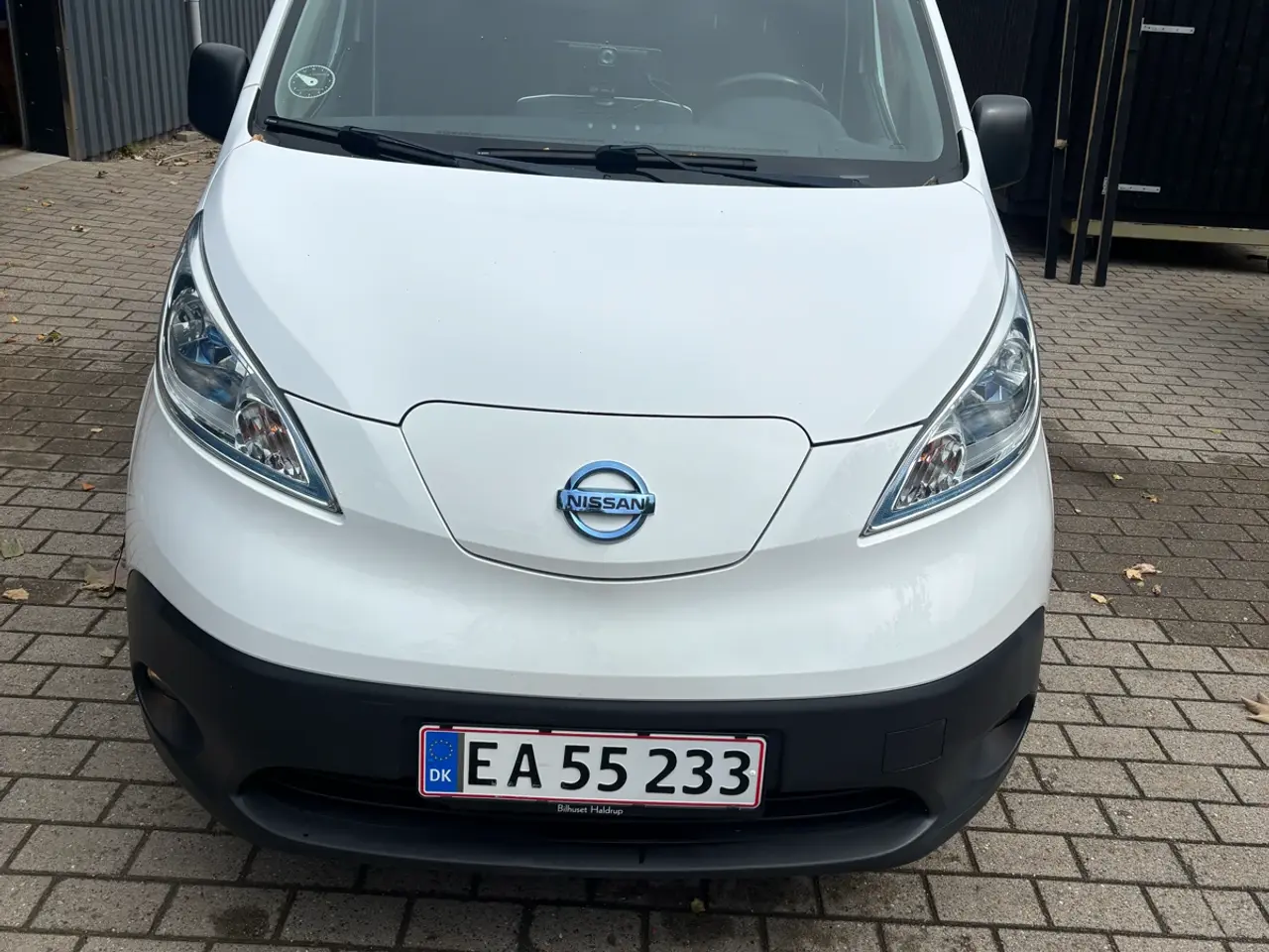 Billede 1 - Nissan e-nv 200 på hvide plader