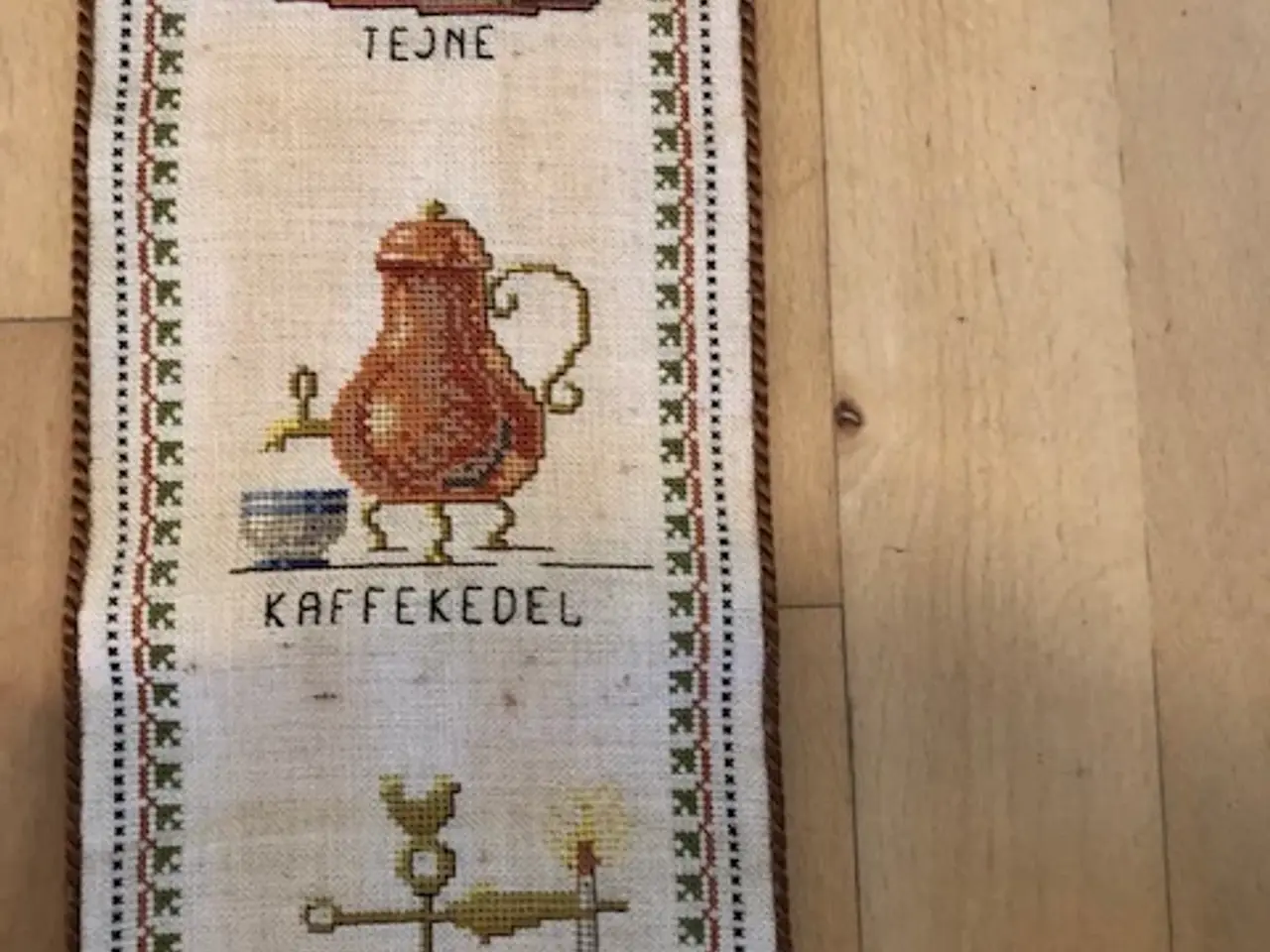Billede 4 - Klokkestreng, håndbroderet, retro