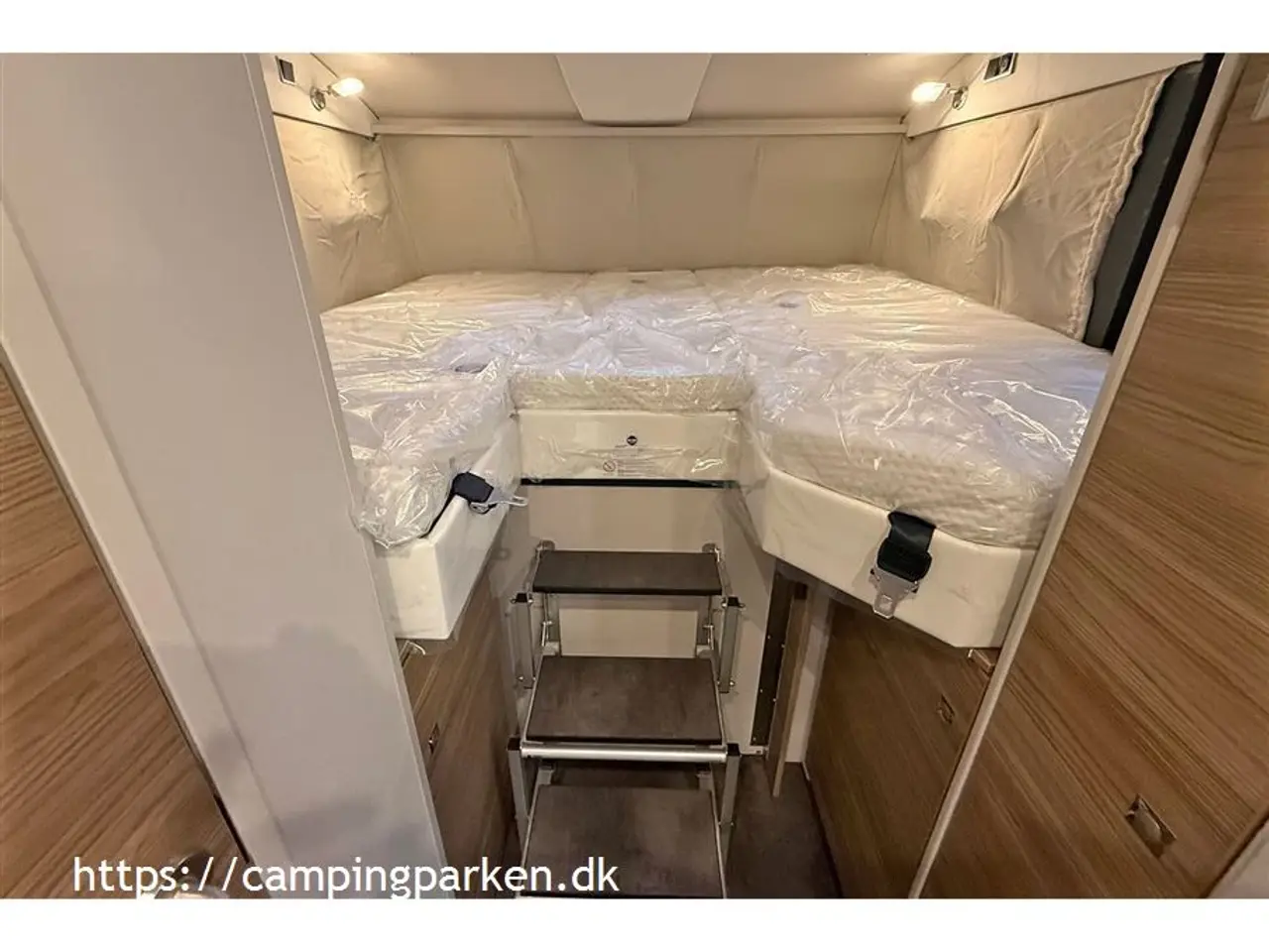 Billede 12 - 2026 - Dethleffs   Den ultimative helårsbolig med loungesiddegruppe og gourmetkøkken