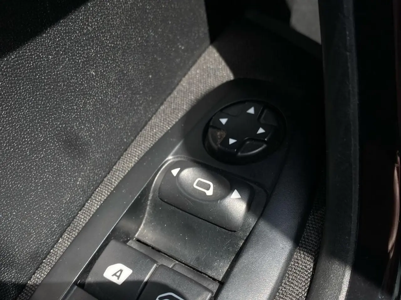 Billede 16 - Peugeot 208 1,2 VTi Allure Sky 82HK 5d