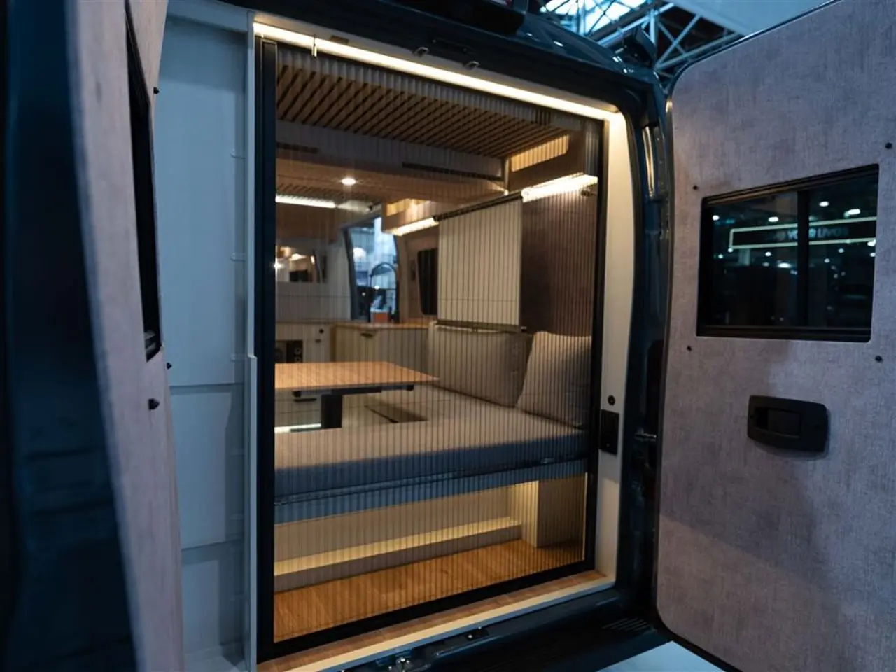 Billede 35 - 2027 - Nomade Nation Space S STEALTH VAN MED LOUNGE I SKANDINAVISK DESIGN